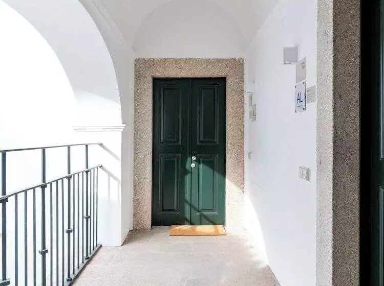 Limehome Evora Rua De Machede 61