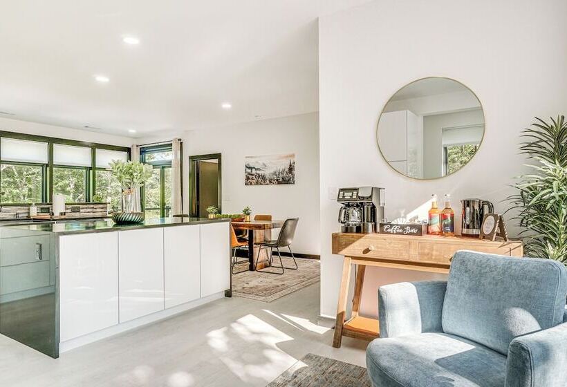 Luxury Modern Home On Golf Course W/ Game Room!