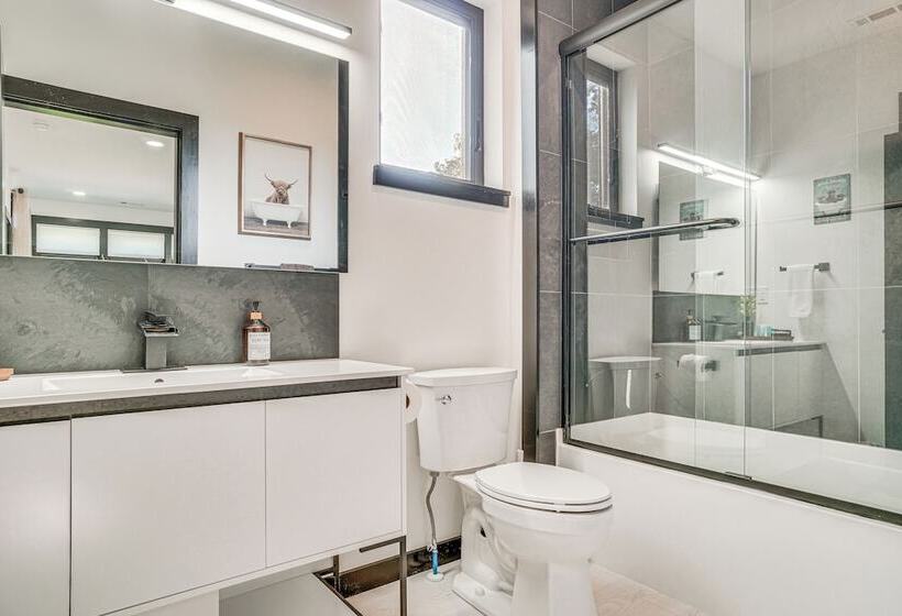 Luxury Modern Home On Golf Course W/ Game Room!