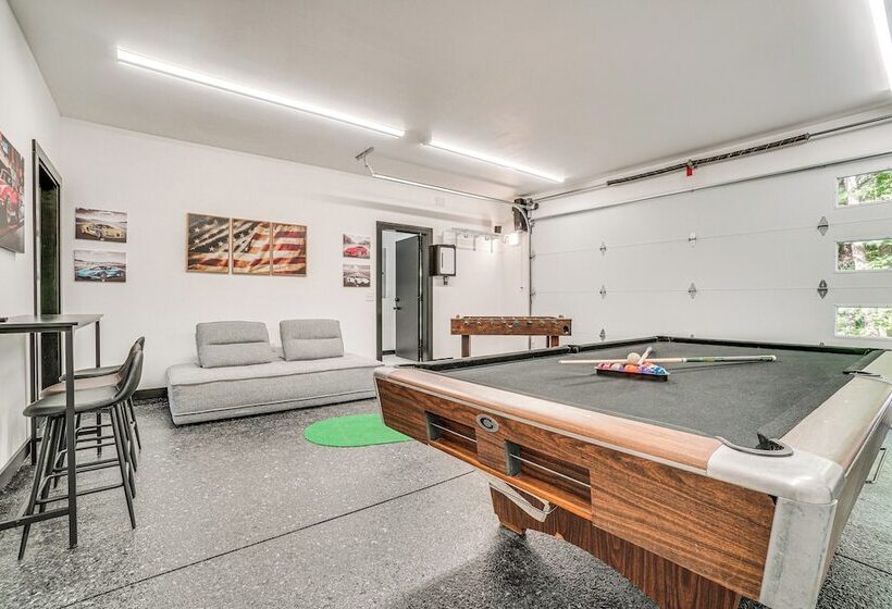 Luxury Modern Home On Golf Course W/ Game Room!