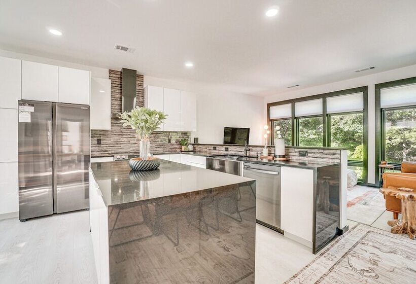 Luxury Modern Home On Golf Course W/ Game Room!