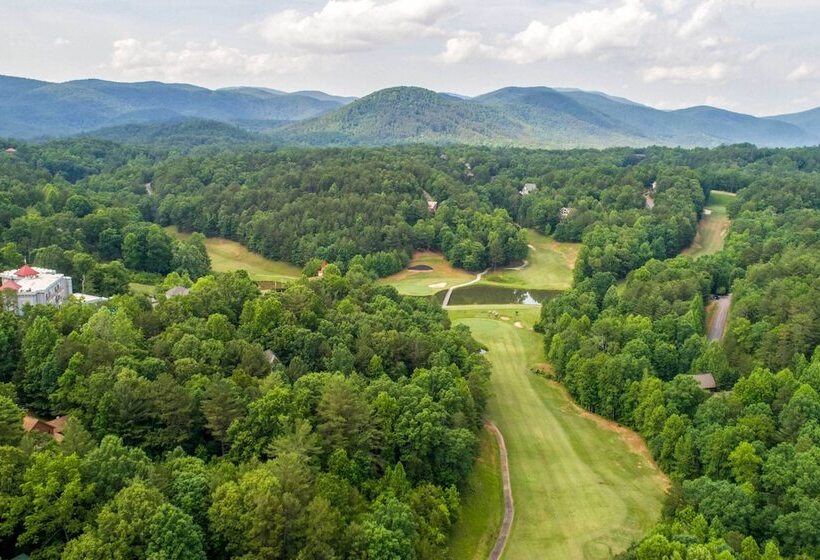 Luxury Modern Home On Golf Course W/ Game Room!