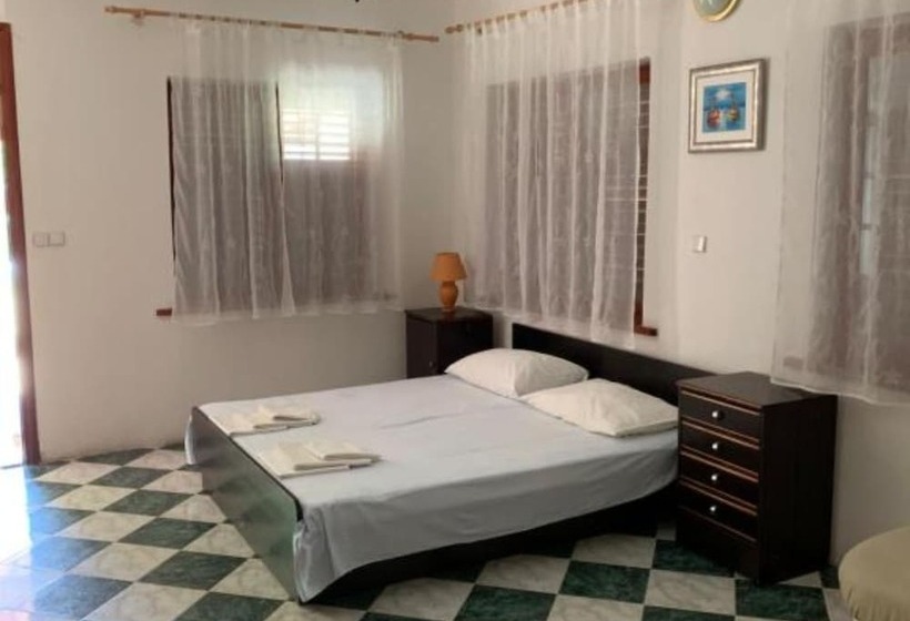 بنسيون Apartments Ata