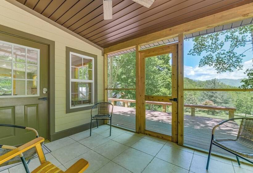 Pet Friendly Waynesville Cabin W/ Deck & Mtn Views