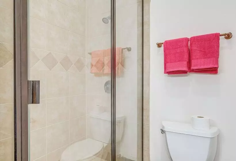 Huge Lake Travis Family House W/ Ev Charger!