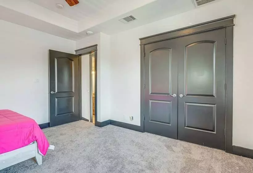 Huge Lake Travis Family House W/ Ev Charger!