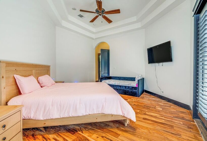 Huge Lake Travis Family House W/ Ev Charger!