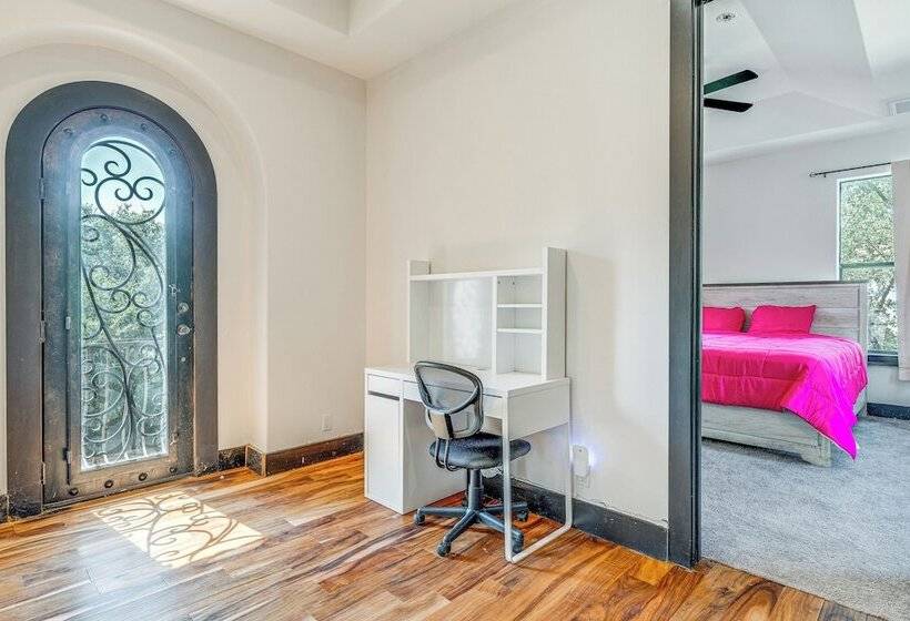 Huge Lake Travis Family House W/ Ev Charger!