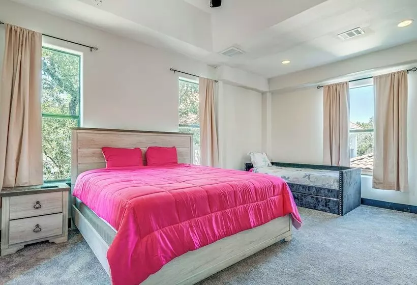 Huge Lake Travis Family House W/ Ev Charger!