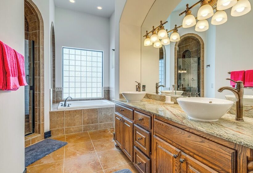 Huge Lake Travis Family House W/ Ev Charger!