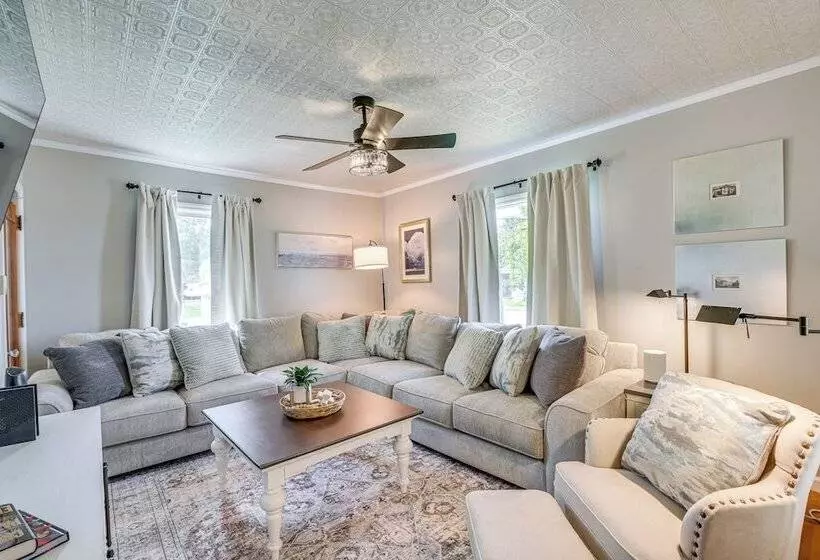 Presque Isle Home W/ Screened Porch Near River!