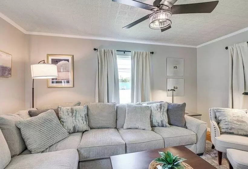 Presque Isle Home W/ Screened Porch Near River!
