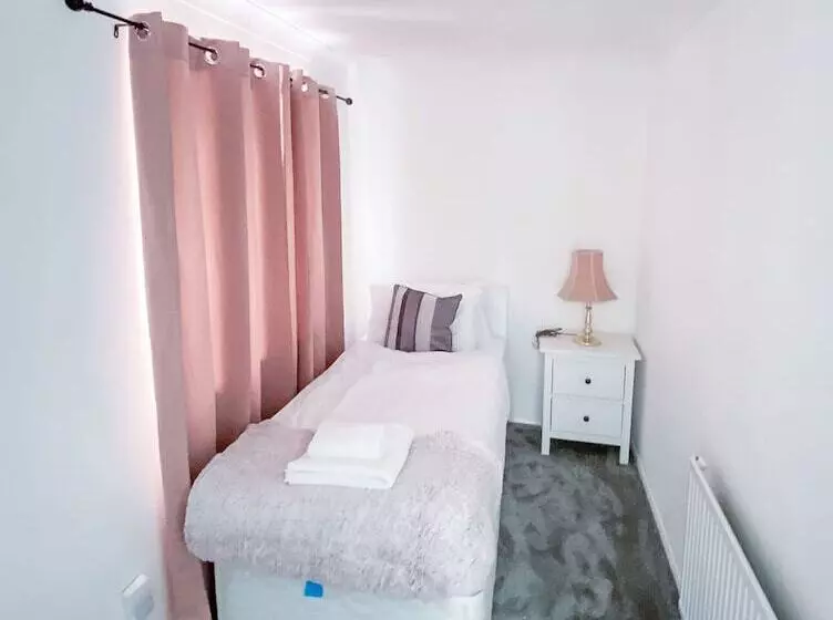 Residenssi 3br Sleeps5 Parking Neartrainstation