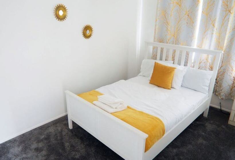 إقامة 3br Sleeps5 Parking Neartrainstation