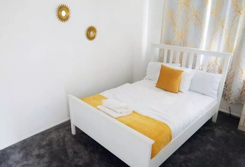 Residenssi 3br Sleeps5 Parking Neartrainstation