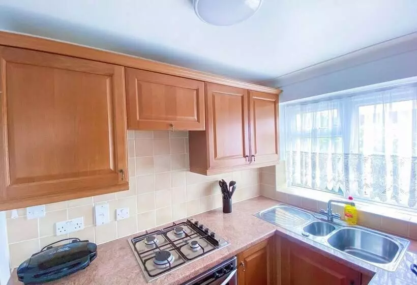 Residenssi 3br Sleeps5 Parking Neartrainstation