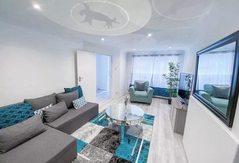 Residenssi 3br Sleeps5 Parking Neartrainstation