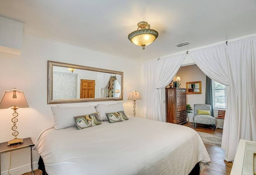 Walk To Historic Dtwn: Sanford Home W/ Gas Grill!