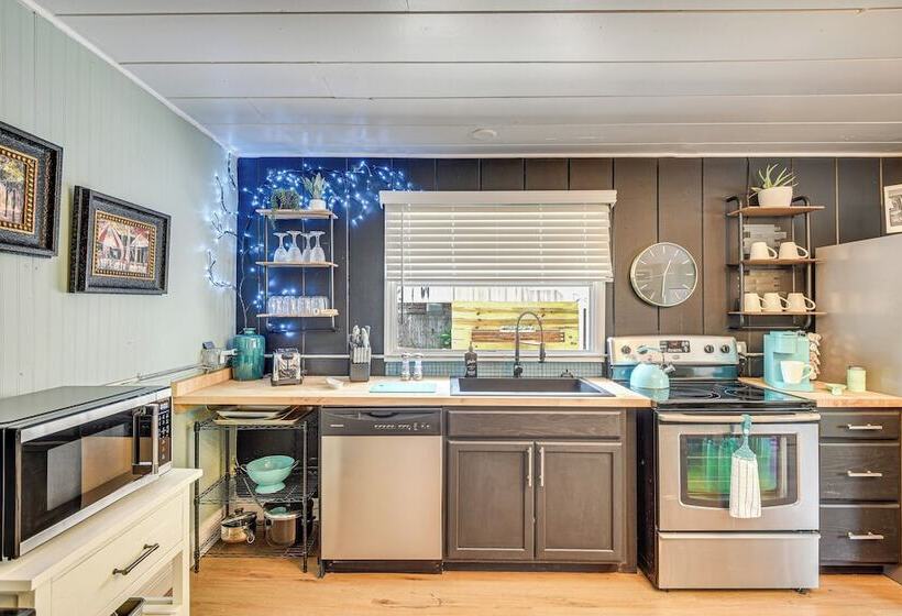 Walk To Historic Dtwn: Sanford Home W/ Gas Grill!