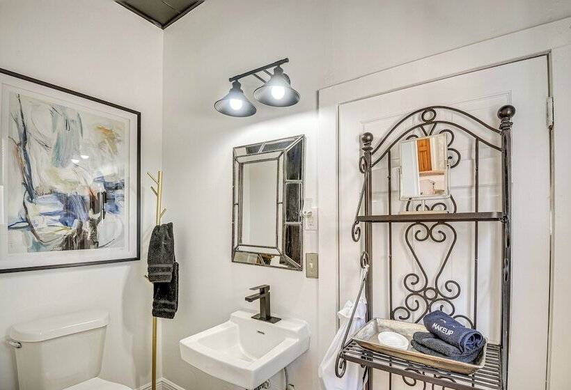 Walk To Historic Dtwn: Sanford Home W/ Gas Grill!