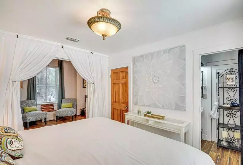 Walk To Historic Dtwn: Sanford Home W/ Gas Grill!