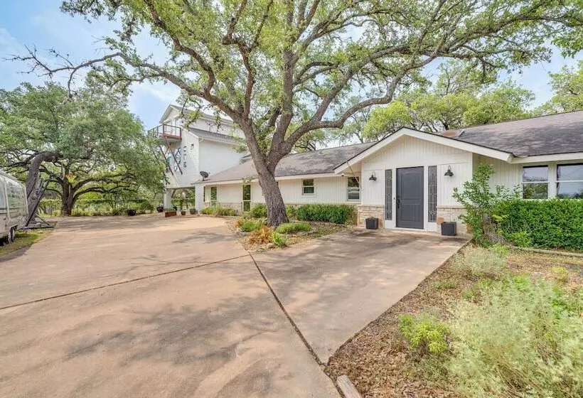 Large Austin Home W/ Lake Travis Views & Fire Pit