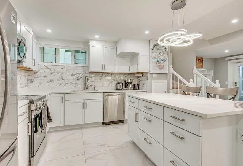 7 Mi To Hiking: Waterfront Long Pond Gem!