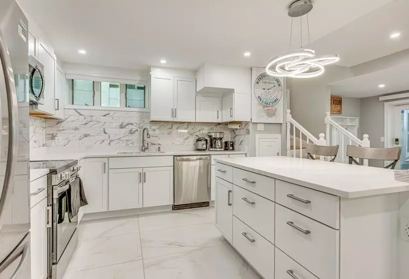 7 Mi To Hiking: Waterfront Long Pond Gem!