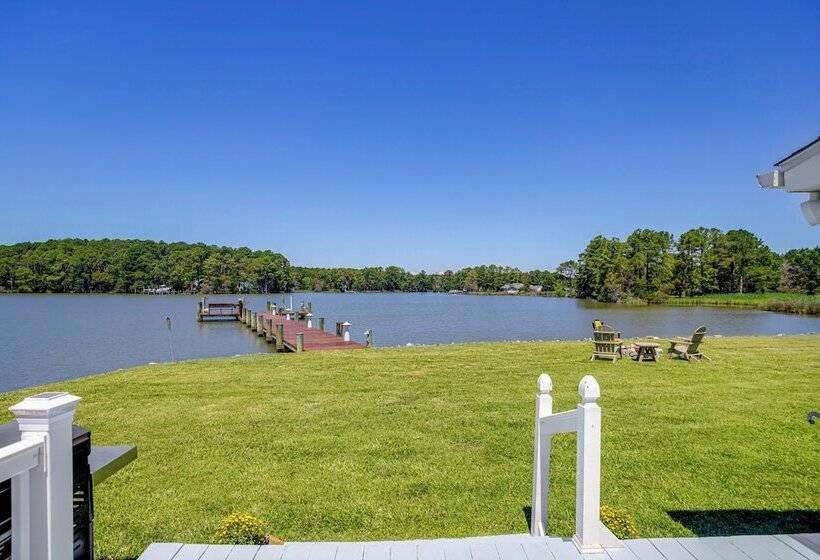 Waterfront Cambridge Home: Pool & Dock!