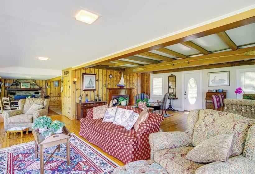 Waterfront Cambridge Home: Pool & Dock!