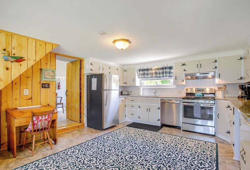 Waterfront Cambridge Home: Pool & Dock!