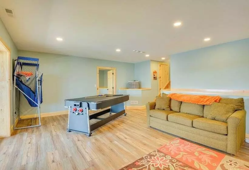 Hot Tub & Dock: Waterfront Wellesley Island Home!