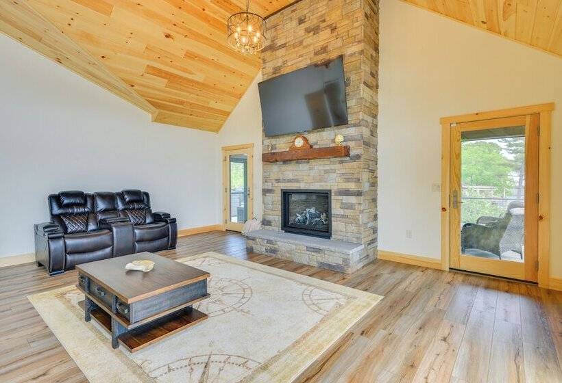 Hot Tub & Dock: Waterfront Wellesley Island Home!