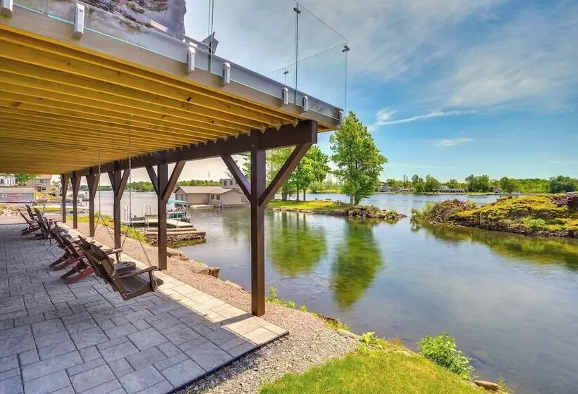 Hot Tub & Dock: Waterfront Wellesley Island Home!