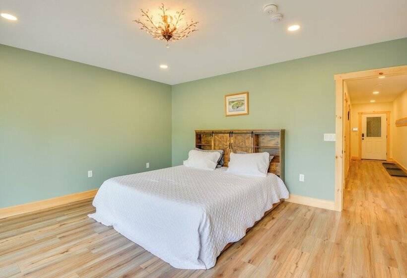 Hot Tub & Dock: Waterfront Wellesley Island Home!