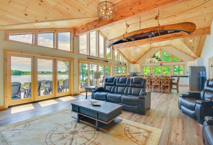 Hot Tub & Dock: Waterfront Wellesley Island Home!