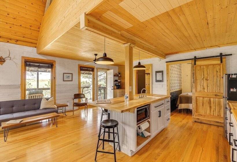 Wyoming Cabin ~ 2 Mi To Glendo State Park!