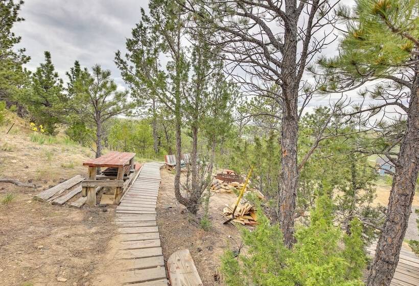 Wyoming Cabin ~ 2 Mi To Glendo State Park!