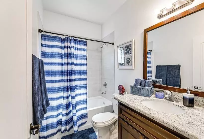 Year Round Yuma Escape Near Dtwn: Pets Welcome!