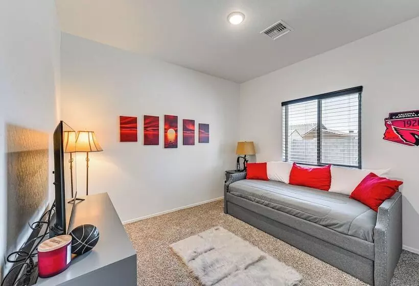 Year Round Yuma Escape Near Dtwn: Pets Welcome!