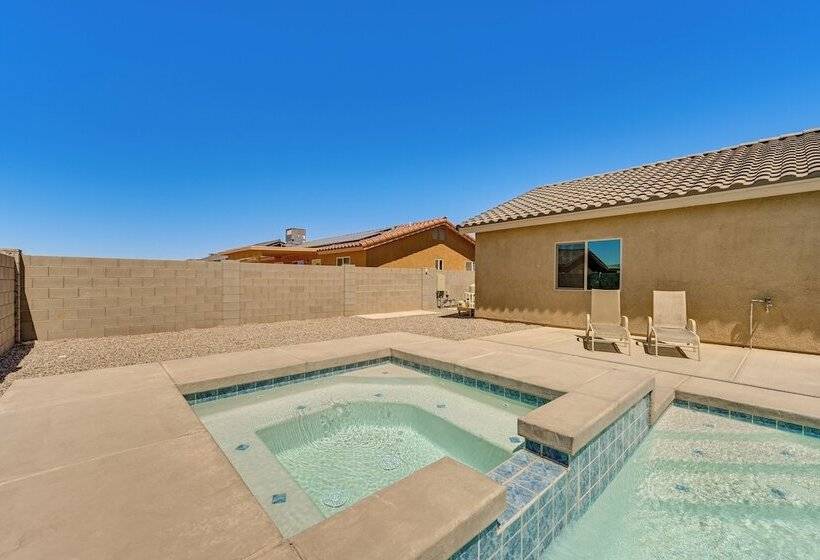 Year Round Yuma Escape Near Dtwn: Pets Welcome!