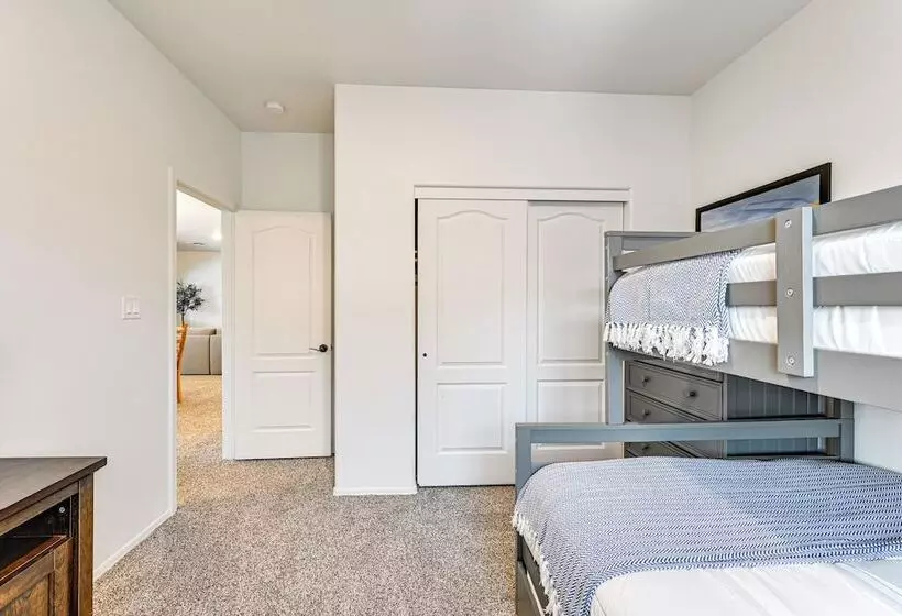 Year Round Yuma Escape Near Dtwn: Pets Welcome!