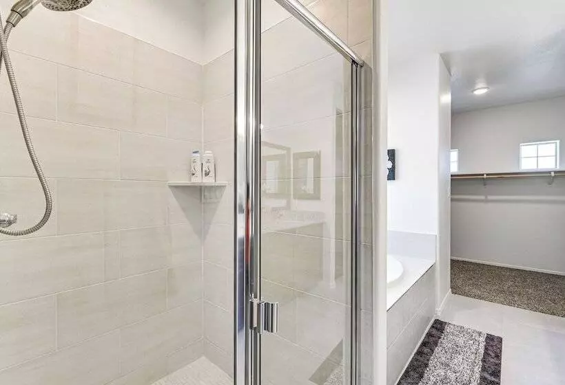 Year Round Yuma Escape Near Dtwn: Pets Welcome!