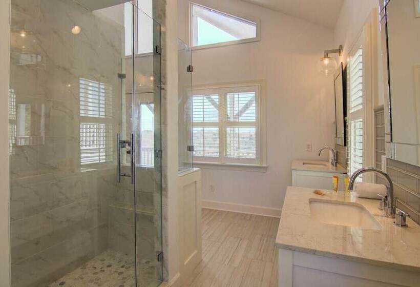 26 Ocean Point By Avantstay Beach Home W/ Amazing Views & Community Pool!