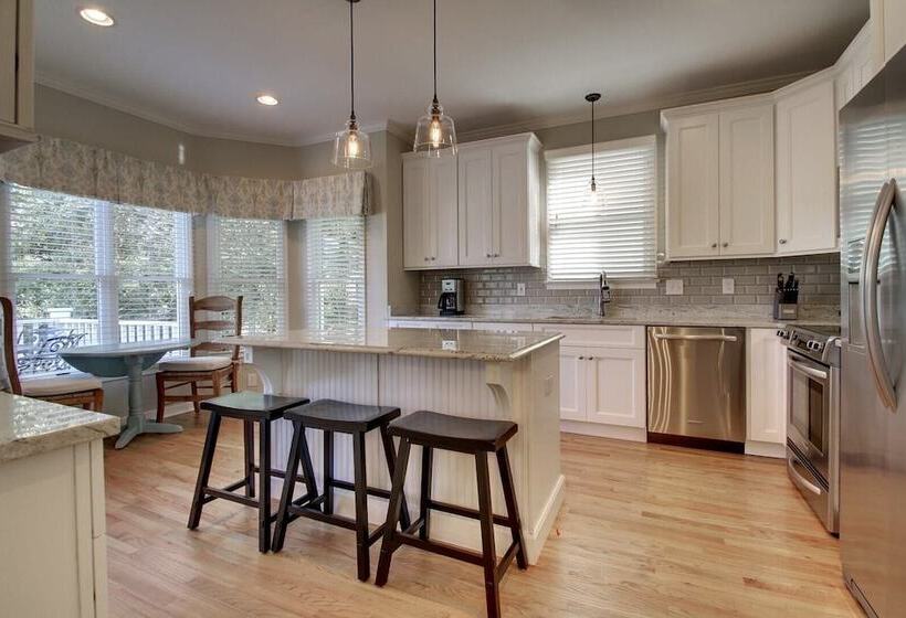 73 Grand Pavilion By Avantstay Corner Lot, Porch