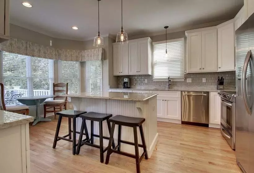 73 Grand Pavilion By Avantstay Corner Lot, Porch