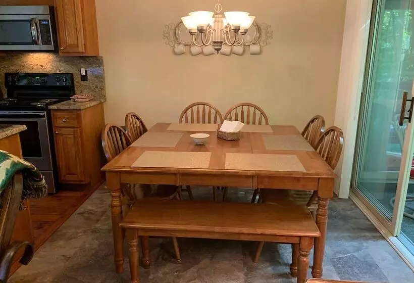 Alpine Allure By Avantstay Indoor Hot Tub, Game Loft, Enclosed Deck