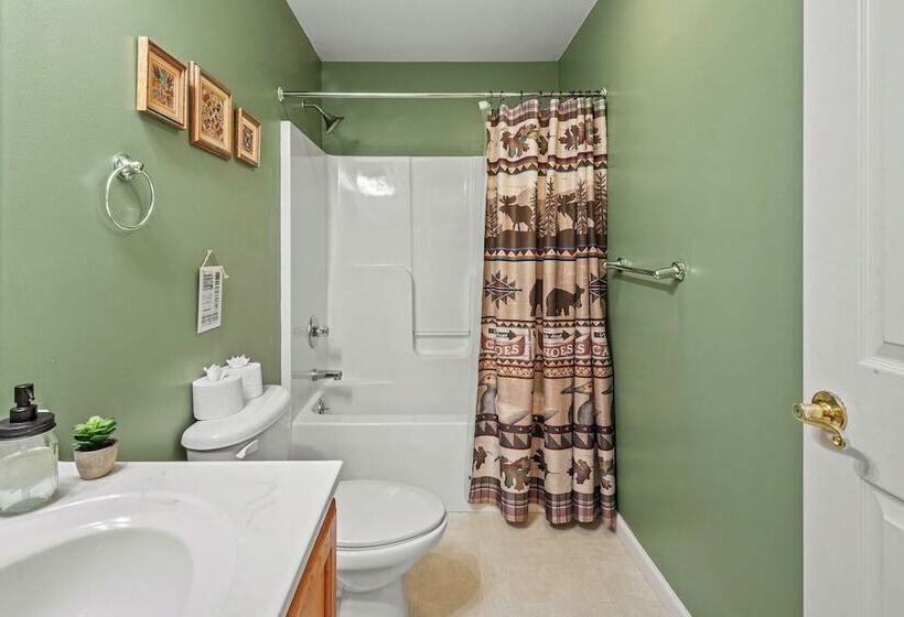 Alpine Serenity By Avantstay Beach + Lake Access Theater, Deck, Playroom