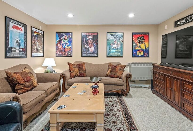 Alpine Serenity By Avantstay Beach + Lake Access Theater, Deck, Playroom