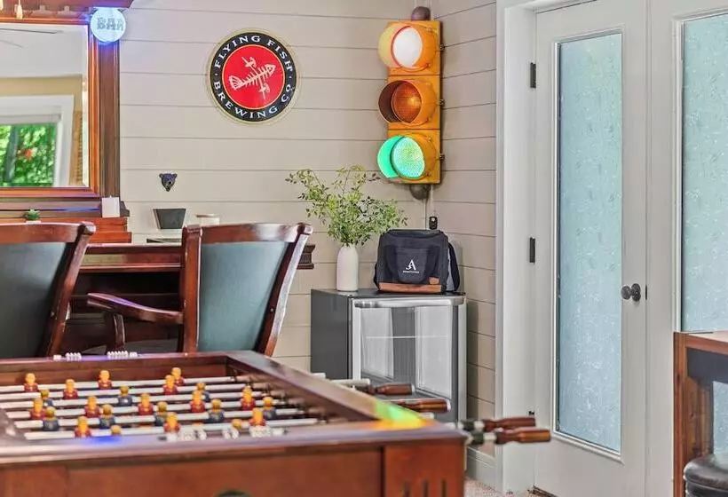 Alpine Serenity By Avantstay Beach + Lake Access Theater, Deck, Playroom